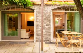 Luxury House reviews