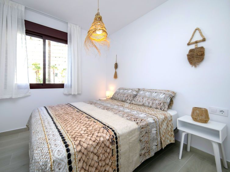 Coral Beach Apartment 6 photo 17
