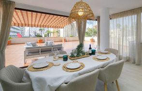 Coral Beach Apartment 6