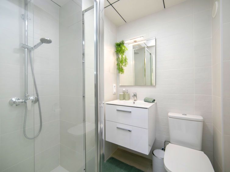 Coral Beach Apartment 6 photo 19