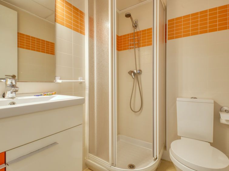 Marina Park Apartment 3 photo 16