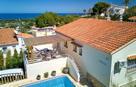 Villa La Colina reviews