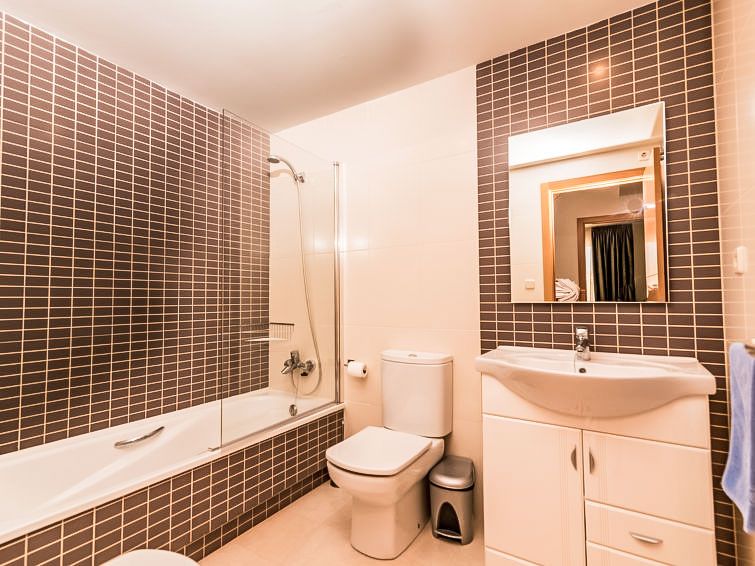Golden Gardens Apartment 3 photo 15