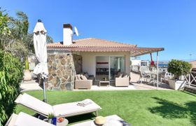 Chalet Santa Ana 19 reviews