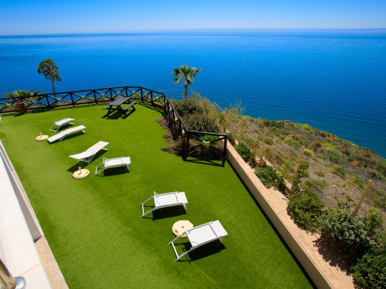 Bayview Hills photo 69