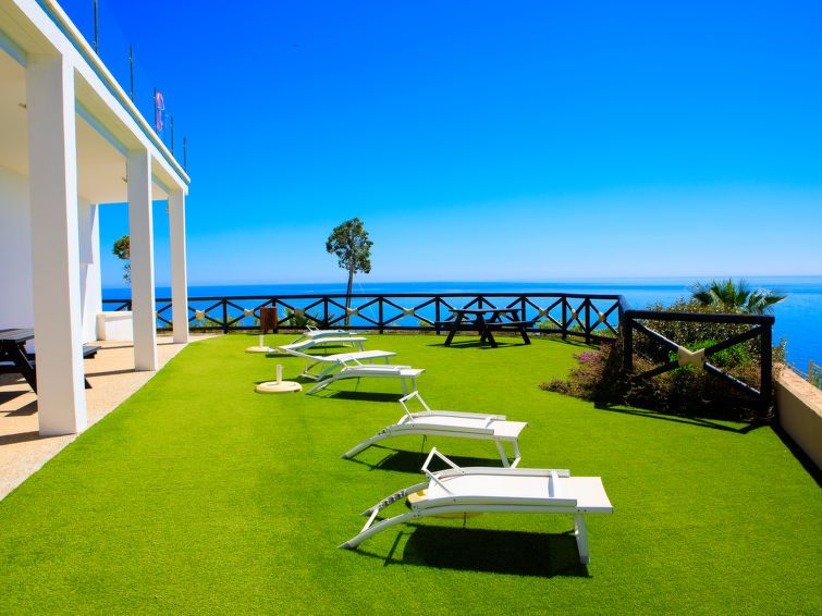 Bayview Hills photo 70