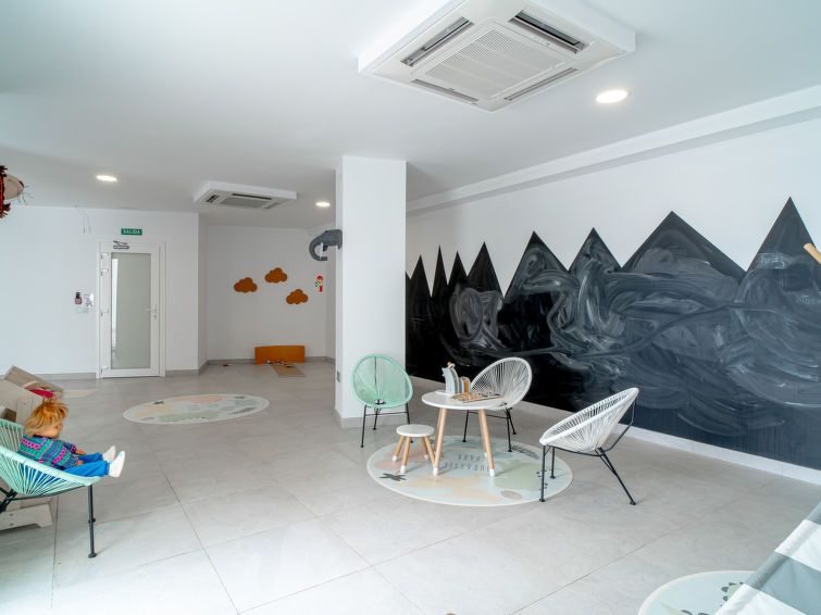 Bayview Hills photo 60