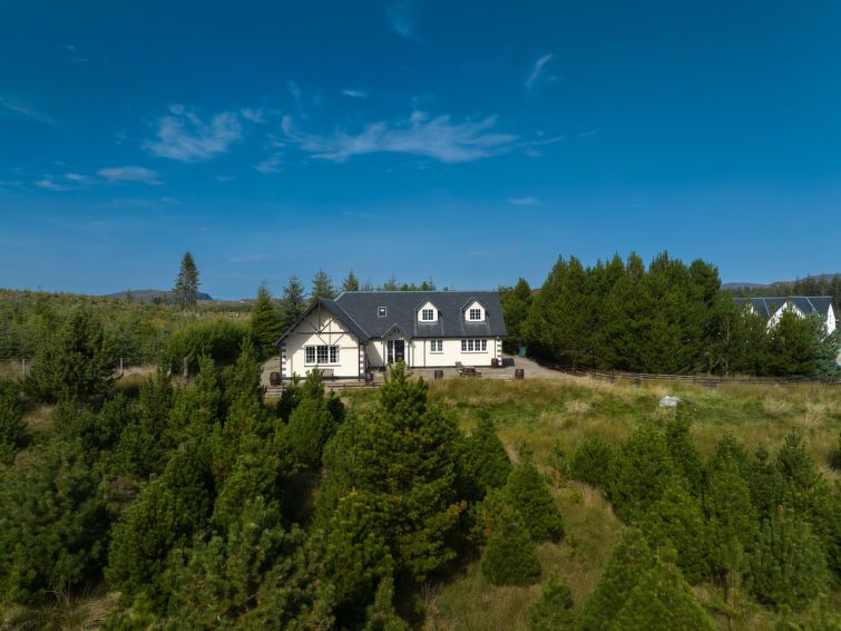 Strathmore Lodge photo 37