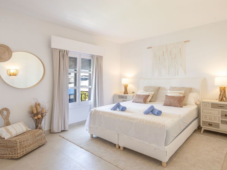 Puerto Banus OPQ photo 5
