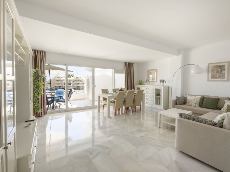 Puerto Marina Apartment 2 photo 9
