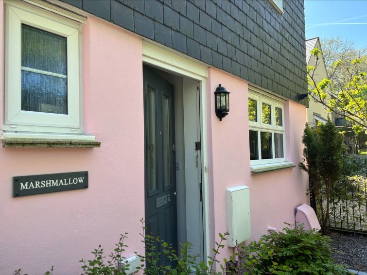 Marshmallow House photo 3
