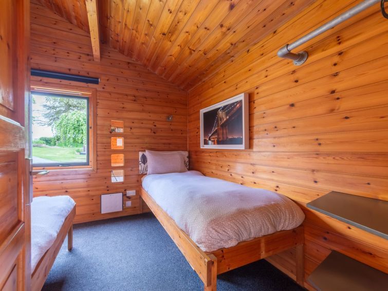 Oak Hot Tub Lodge photo 29