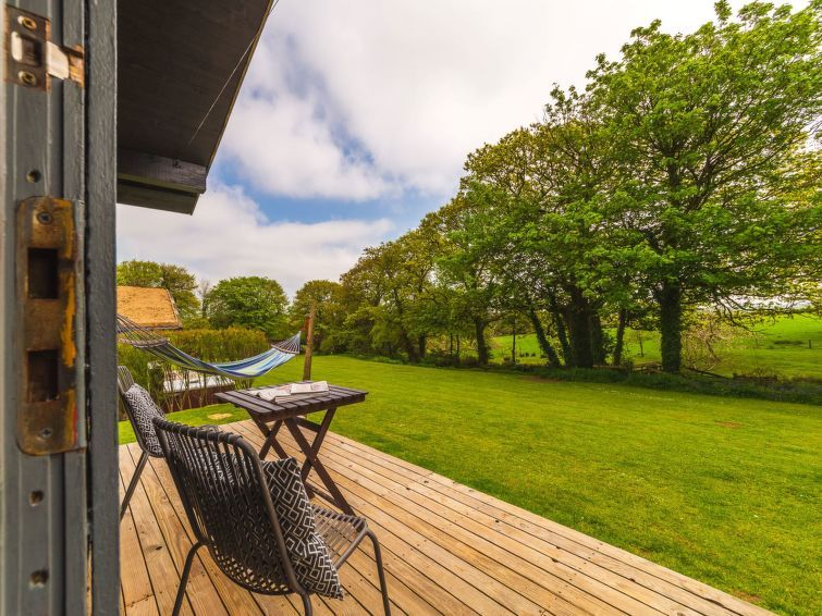 Oak Hot Tub Lodge photo 10