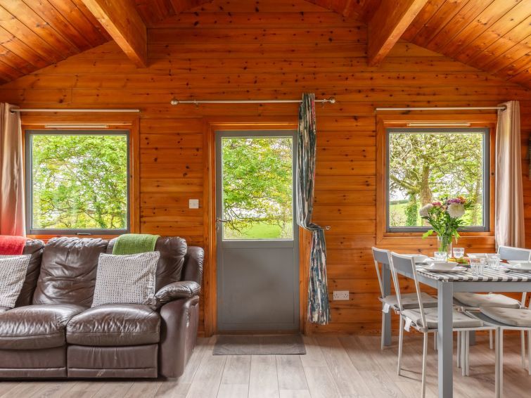 Oak Hot Tub Lodge photo 19