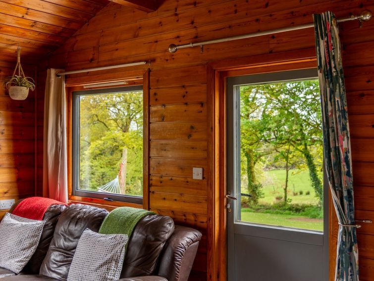 Oak Hot Tub Lodge photo 24