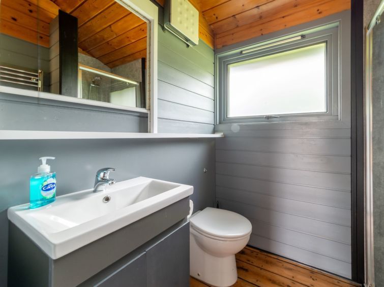 Oak Hot Tub Lodge photo 30