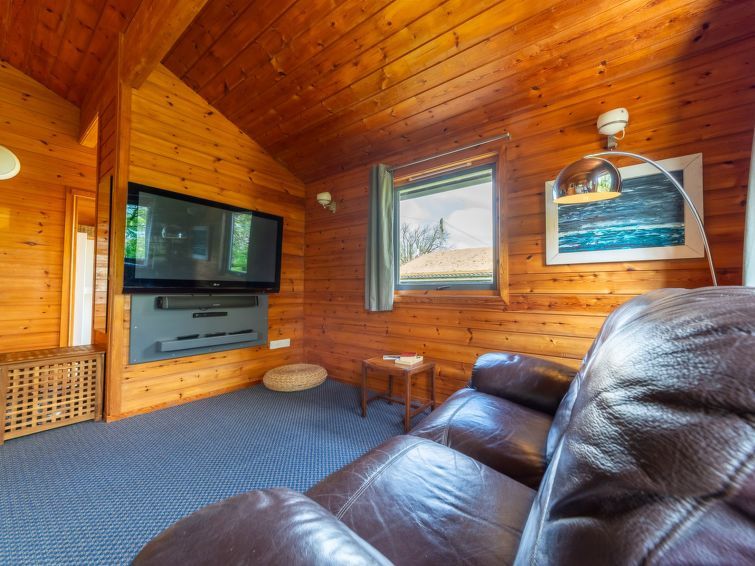 Chestnut Hot Tub Lodge photo 29
