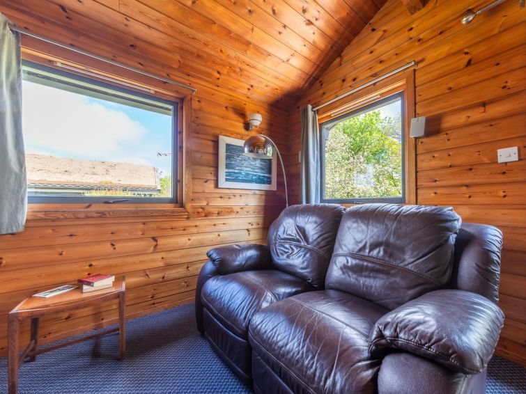 Chestnut Hot Tub Lodge photo 28