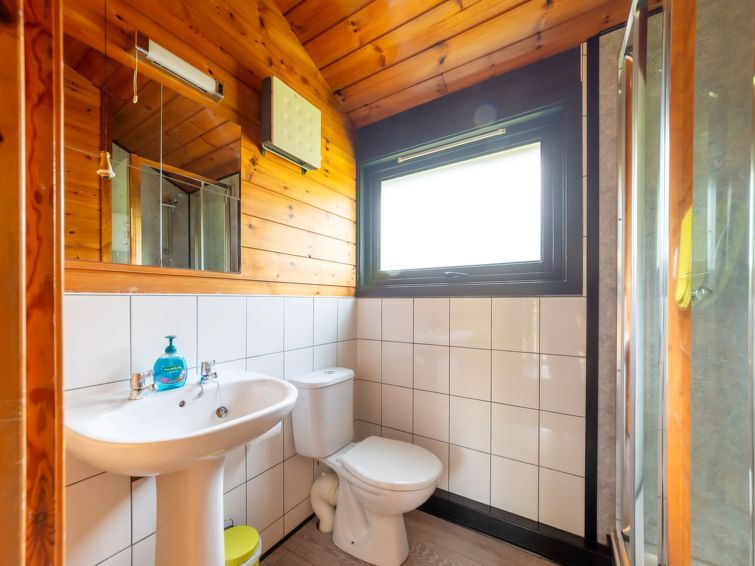 Chestnut Hot Tub Lodge photo 23