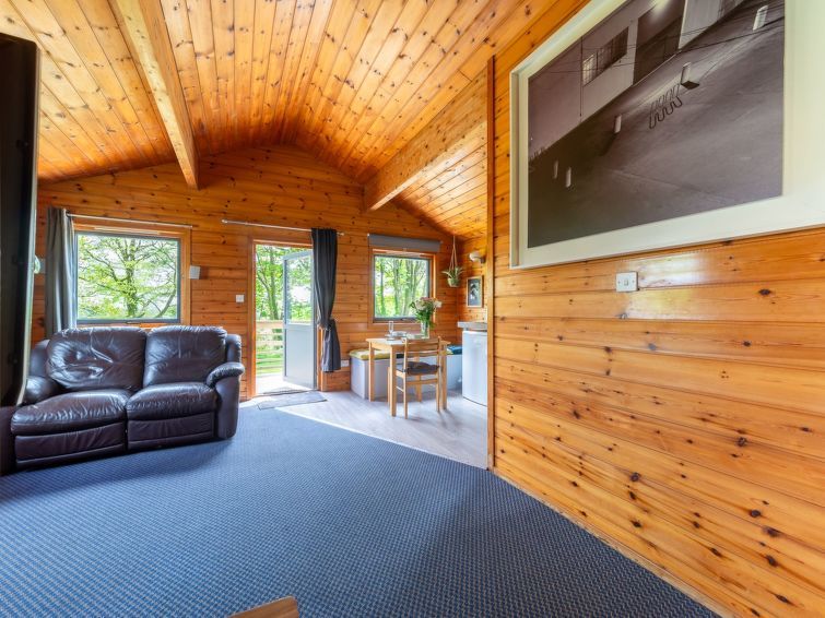 Chestnut Hot Tub Lodge photo 31