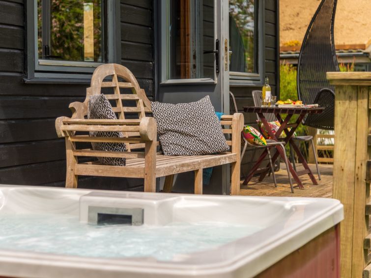 Chestnut Hot Tub Lodge photo 9