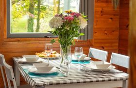 Sycamore Hot Tub Lodge