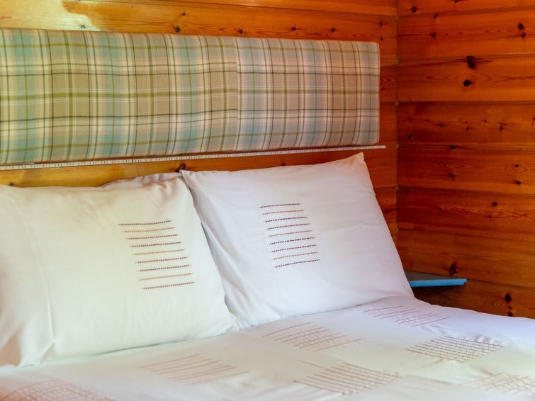 Bramley Hot Tub Lodge photo 15