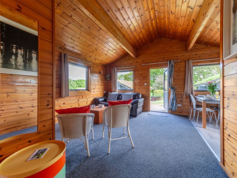 Bramley Hot Tub Lodge photo 17