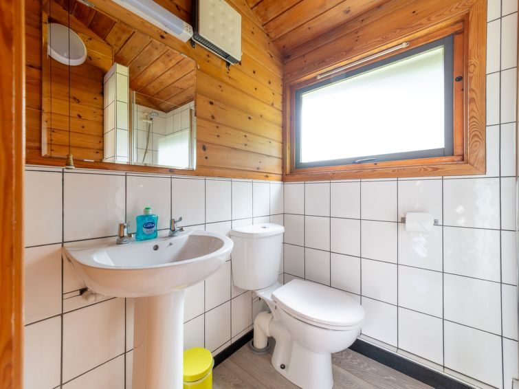 Bramley Hot Tub Lodge photo 12