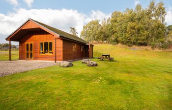 Loch Meiklie 3 bed Holiday Home 2