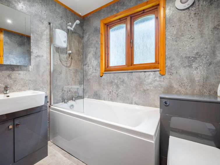 Loch Meiklie 3 bed photo 14