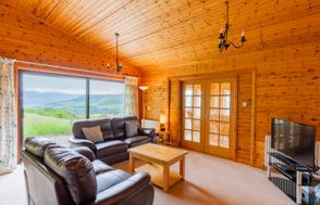 Achmony Number 8 Holiday Home 2