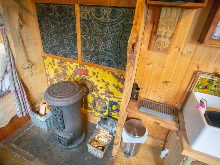 Shepherds Hut photo 23