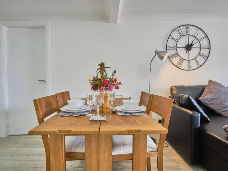Imperial Apartment photo 9