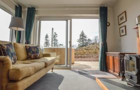 Blackmount House