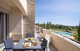 Pine Hills Diamante Apartment 12