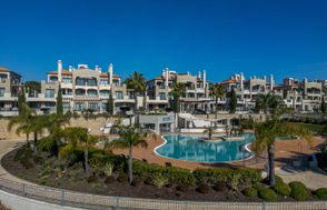 Pine Hills Safira Apartment 4