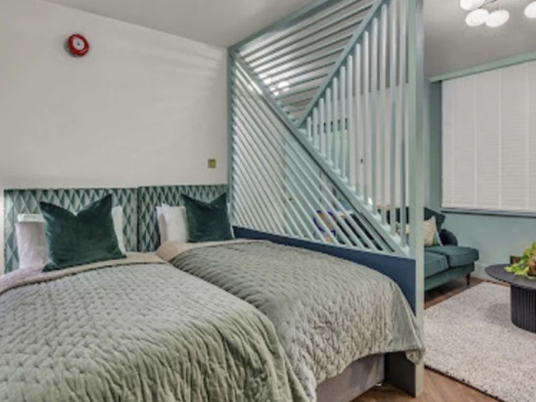 Kensington Apartments photo 13