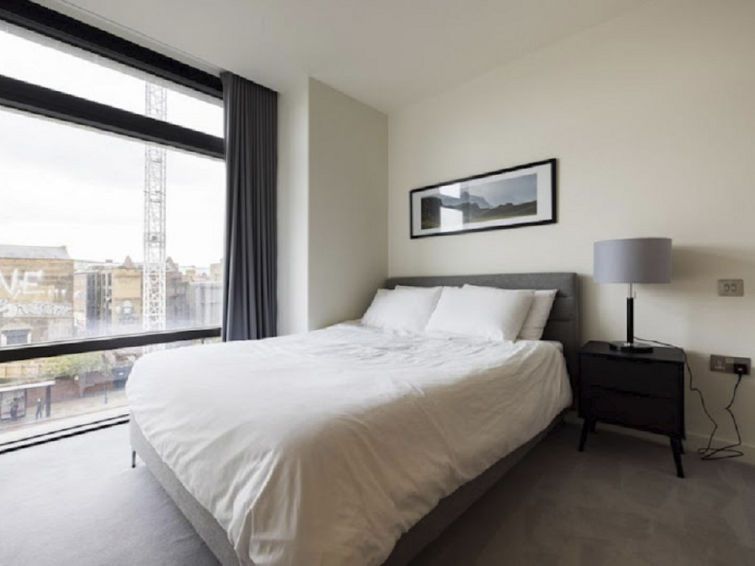 Liverpool Street, Shoreditch photo 11