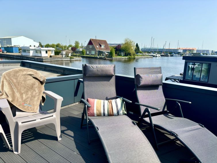 Harboursuite Woudsend incl. motorboot photo 6