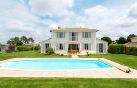 Le Domaine de Fontenelles Holiday Home 6