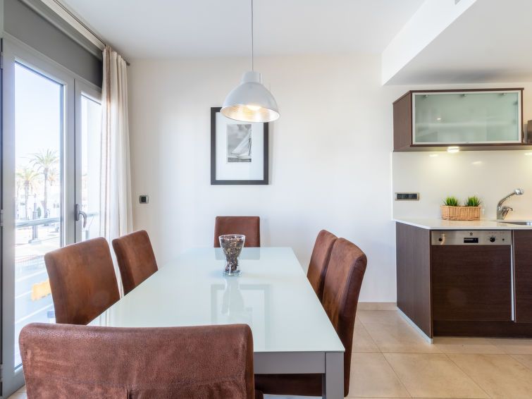 Del Port Apartment 4 photo 3