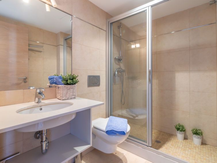 Del Port Apartment 4 photo 13