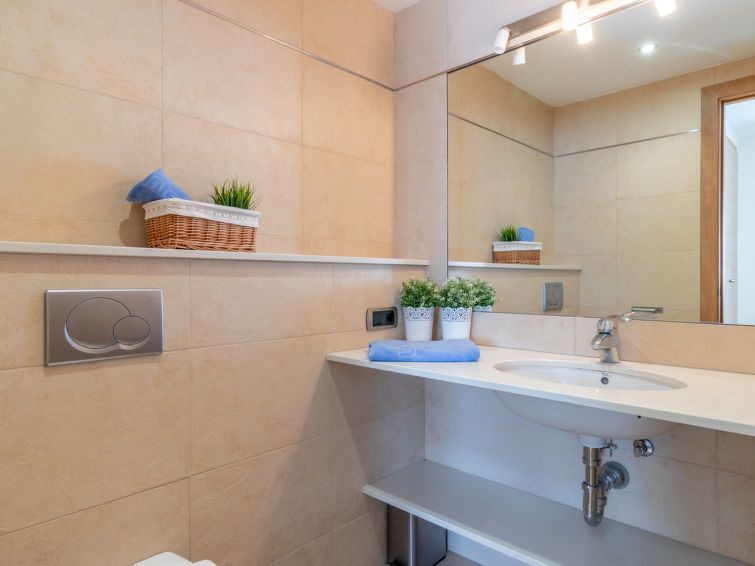 Del Port Apartment 4 photo 14