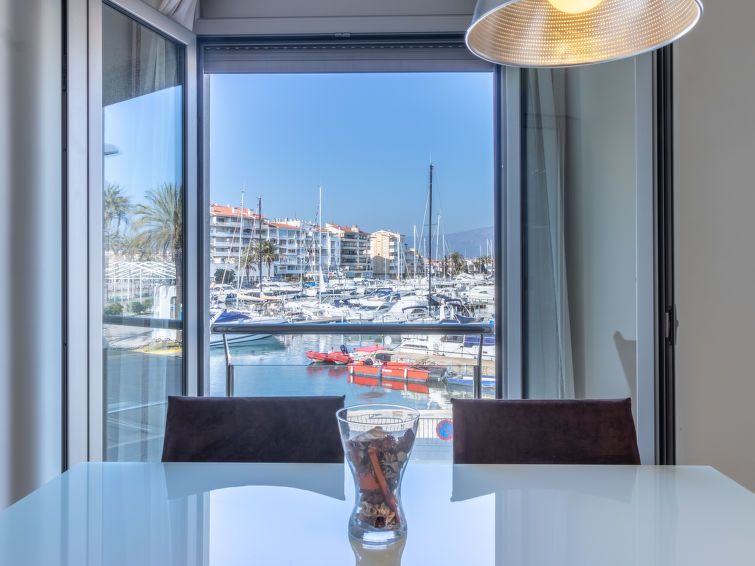 Del Port Apartment 5 photo 11