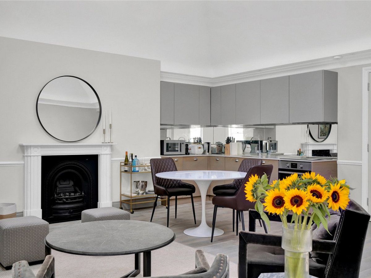 The Kensington Crown photo 5
