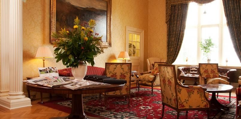 Glenapp Castle photo