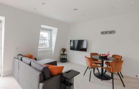 Fitzrovia Chic reviews