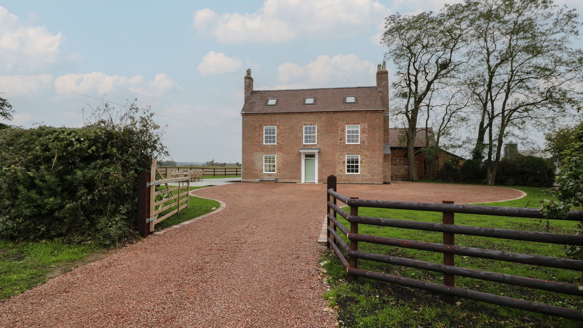 Daniels Farmhouse photo 1