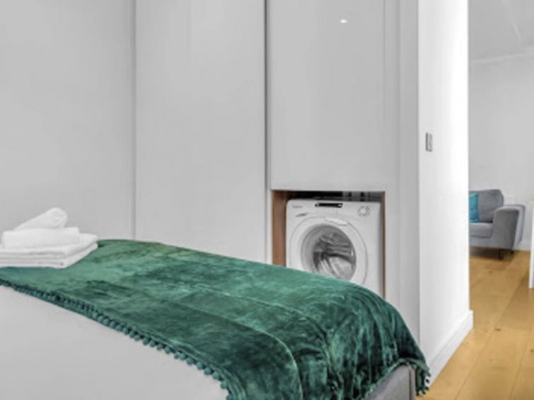 Heathrow Central Apartment 4 photo 22
